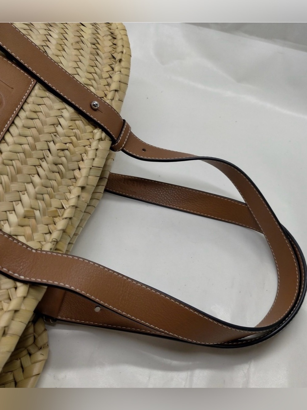 LOEWE X Paula's Ibiza Basket Medium ✨Bag in Palm Leaf with Leather Handles - Picture 5 of 13